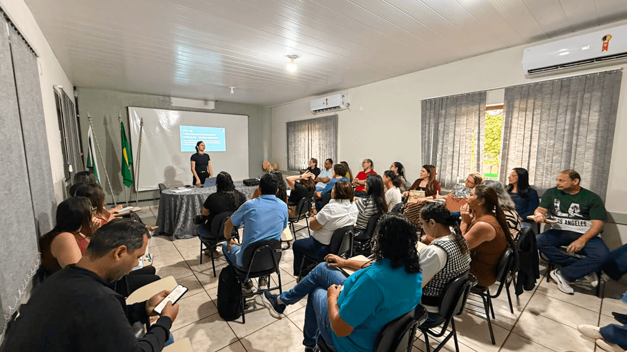 Prefeitura de Caarapó fortalece a educação com ampla programação de formação continuada para profissionais da Rede Municipal